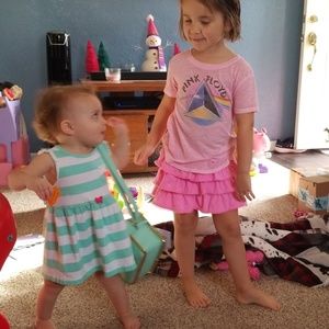 Meet your Posher, Nola